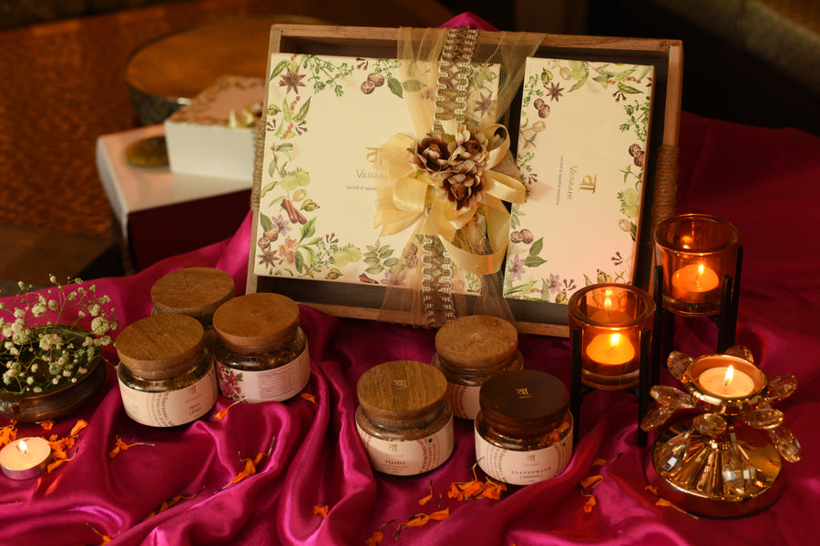 Gift Hamper Of 4 Jars +  2 Jars (Price range: Rs 7600 to Rs 23700)