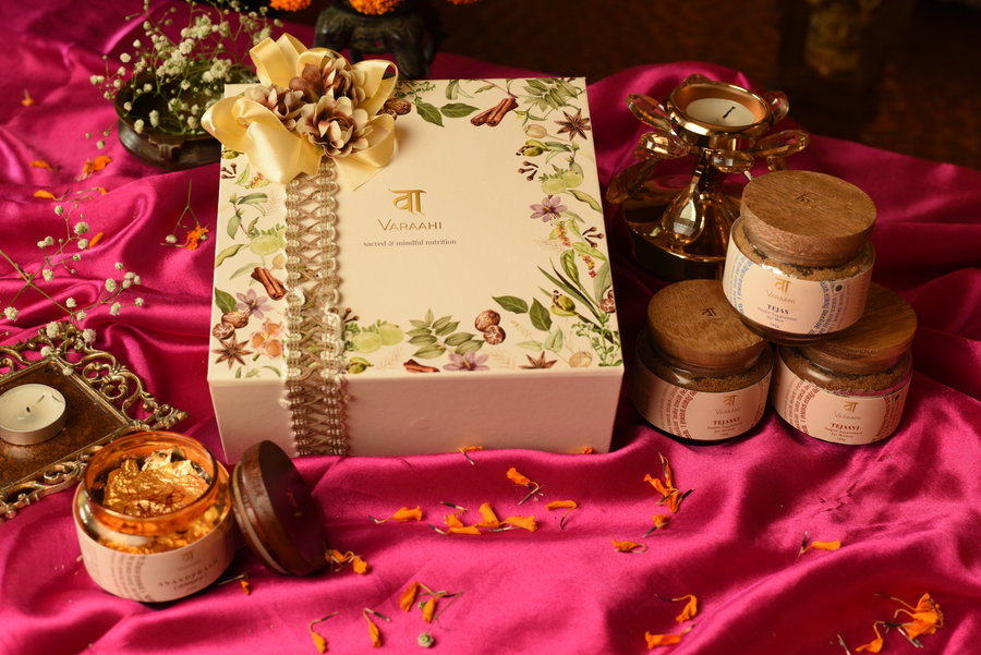 Gift Hamper Of 4 Jars (Price range: Rs 5300 to Rs 15350)