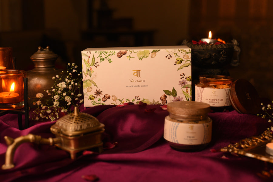 Gift Hamper Of 2 Jars (Price range: Rs 2300 to Rs 8400)